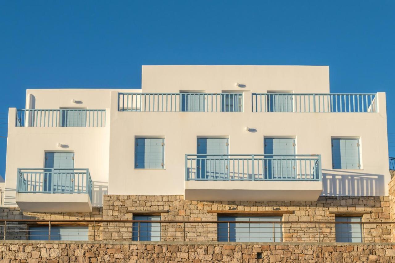 Il Porto Di Milos Adamantas  Exterior photo